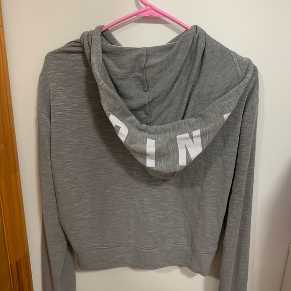 PINK VICTORIAS SECRET ZIP HOODIE IN GREY (CROPPED) - Picture 2 of 4